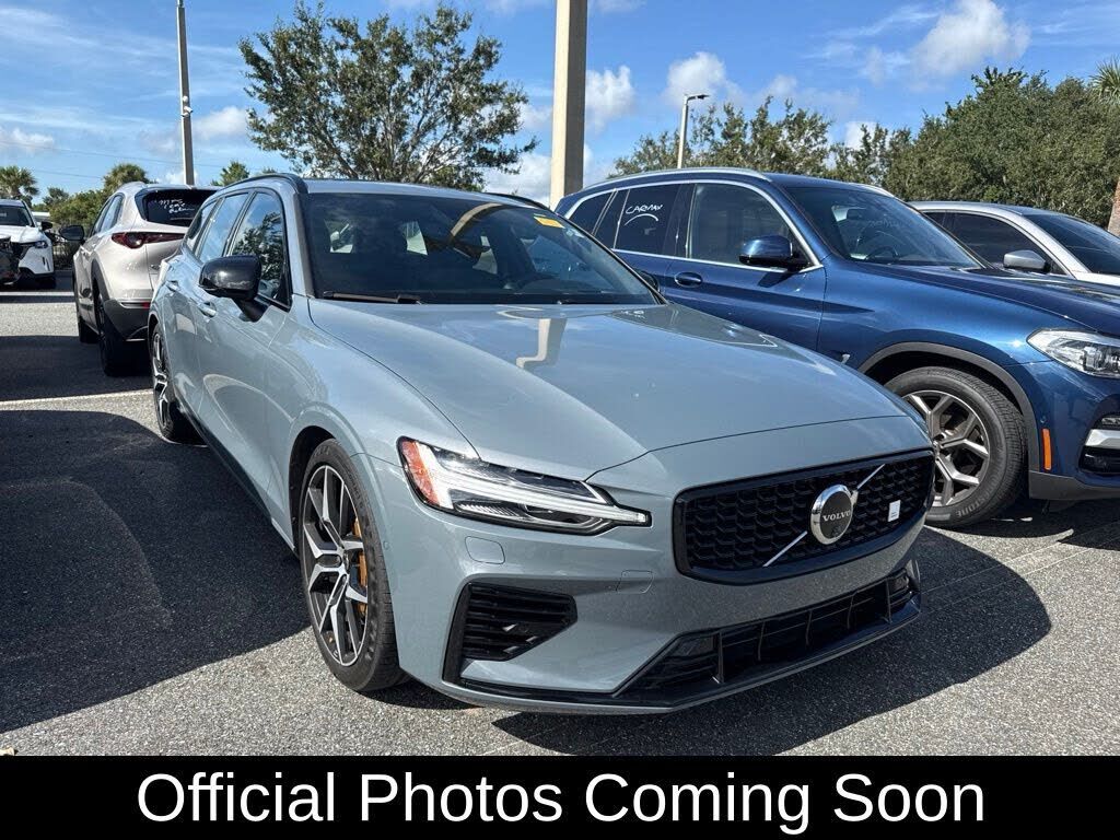 2024 VOLVO V60