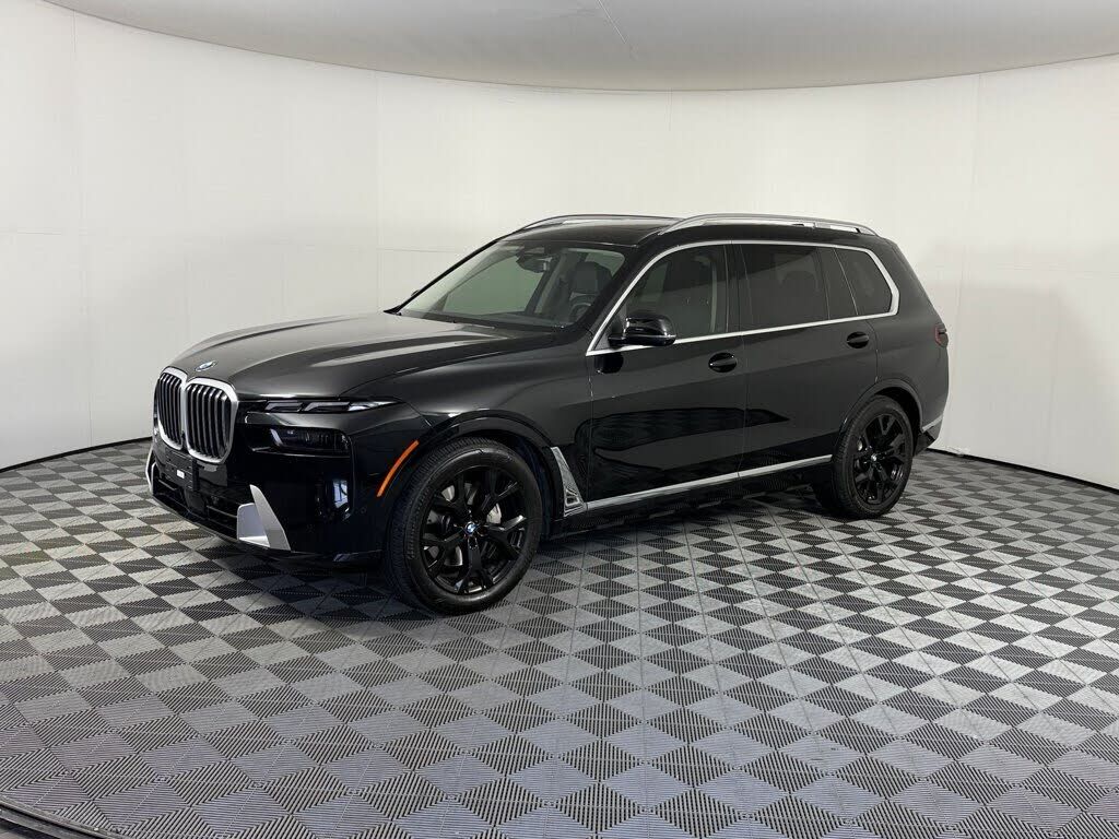 2023 BMW X7