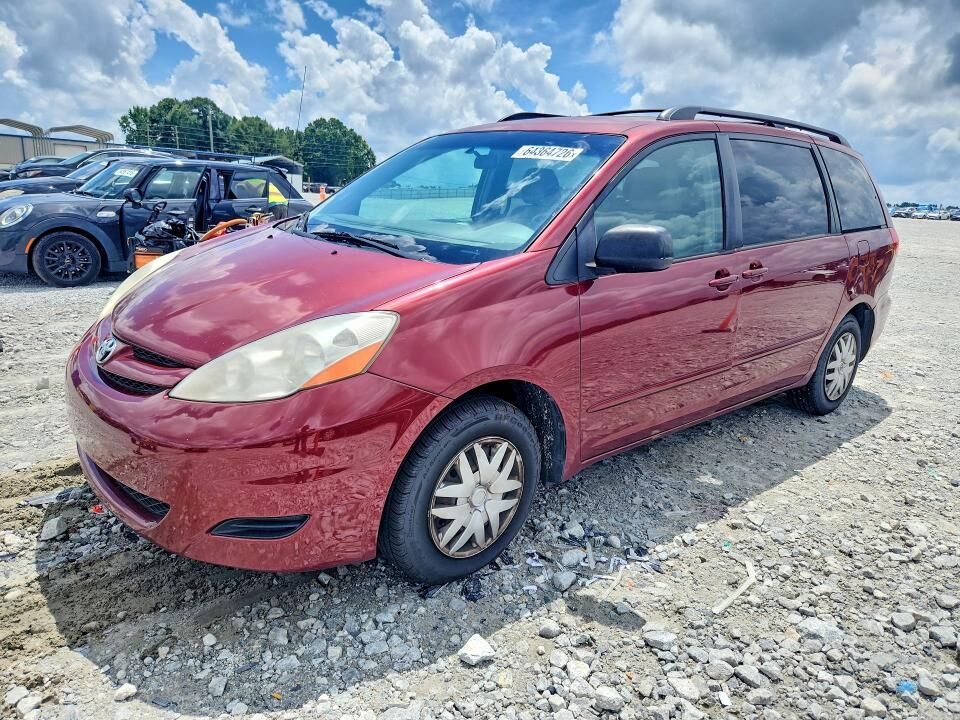 2010 TOYOTA Sienna