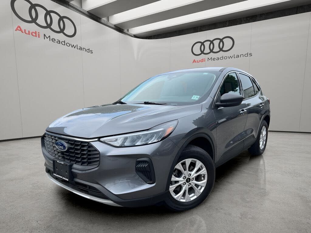 2023 FORD Escape