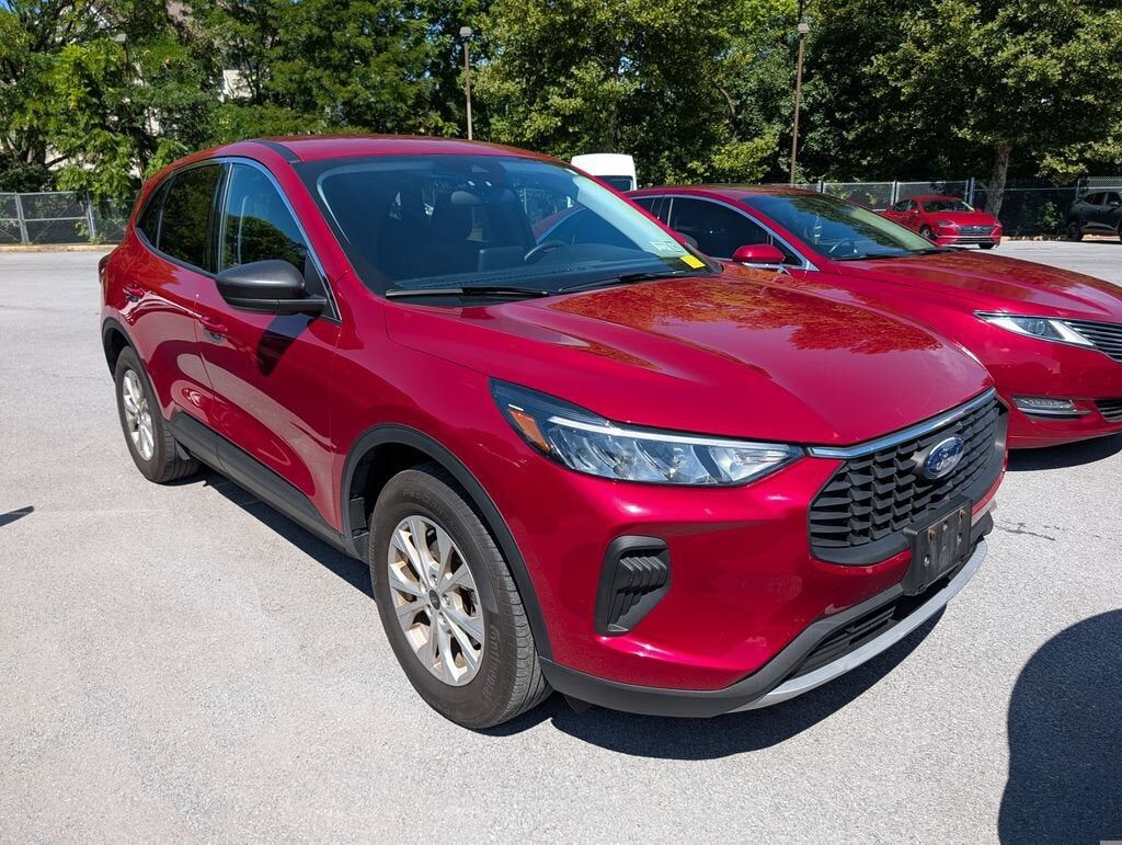 2023 FORD Escape