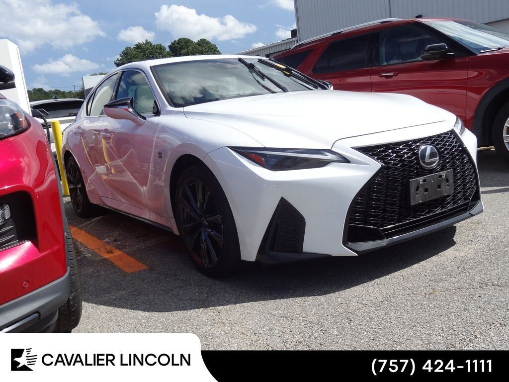 2022 LEXUS IS