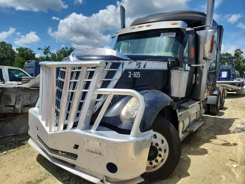 2010 INTERNATIONAL LF517