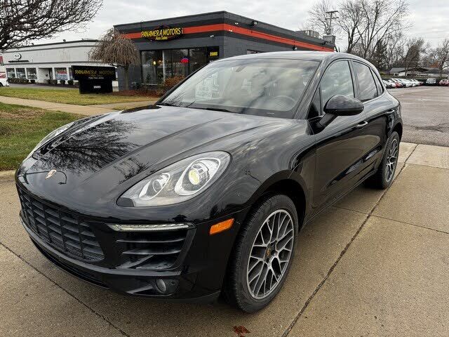 2015 PORSCHE Macan