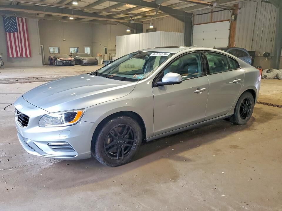 2017 VOLVO S60