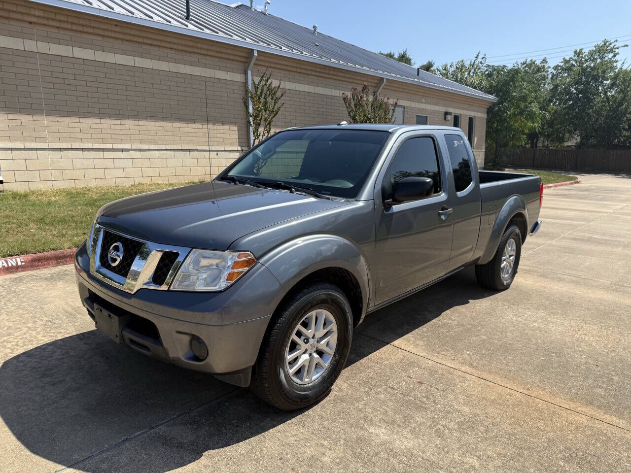 2017 NISSAN Frontier