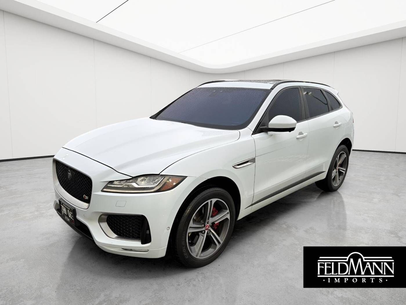2017 JAGUAR F-Pace