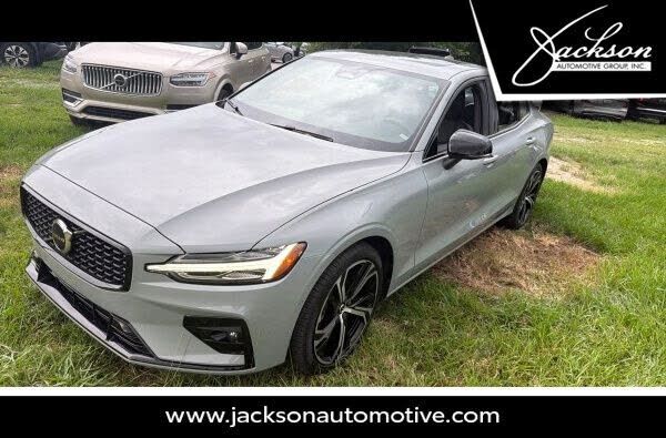 2024 VOLVO S60