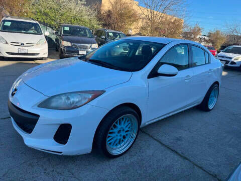 2012 MAZDA Mazda3