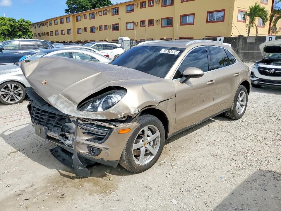 2018 PORSCHE Macan
