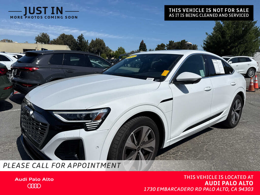 2024 AUDI Q8