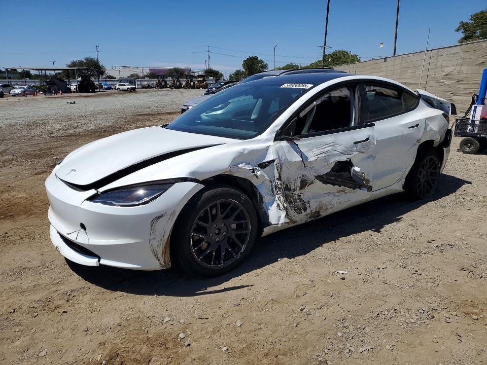 2025 TESLA Model 3