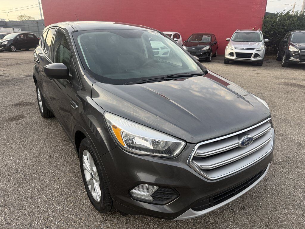 2017 FORD Escape