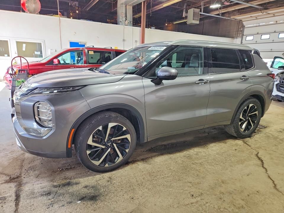 2022 MITSUBISHI Outlander