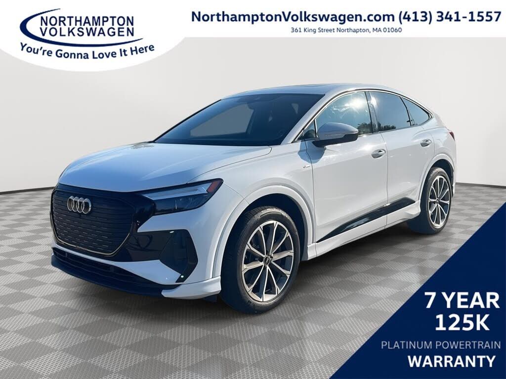 2022 AUDI Q4