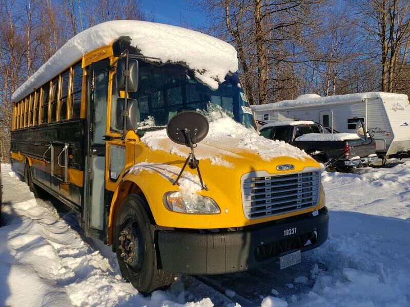 2010 FREIGHTLINER B2 Bus Chassis