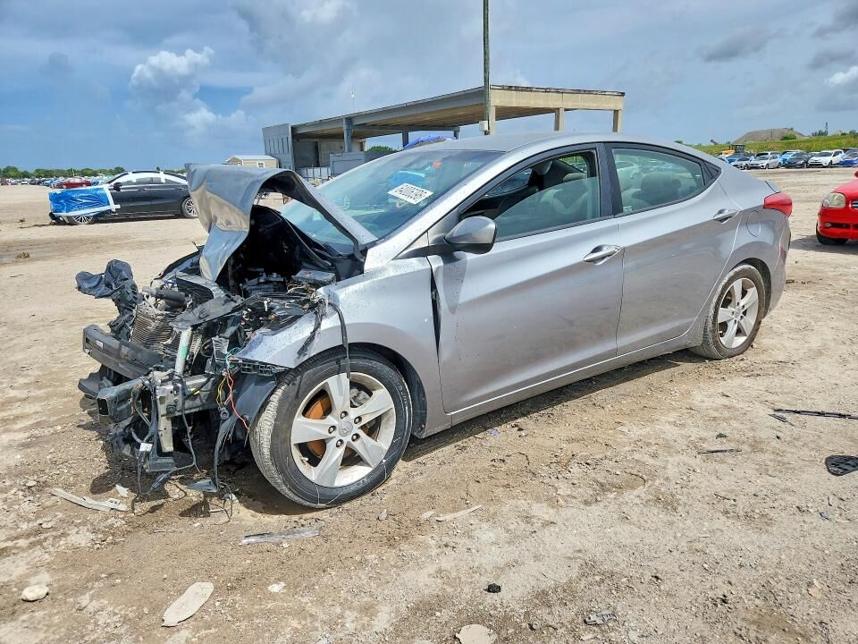 2012 HYUNDAI Elantra