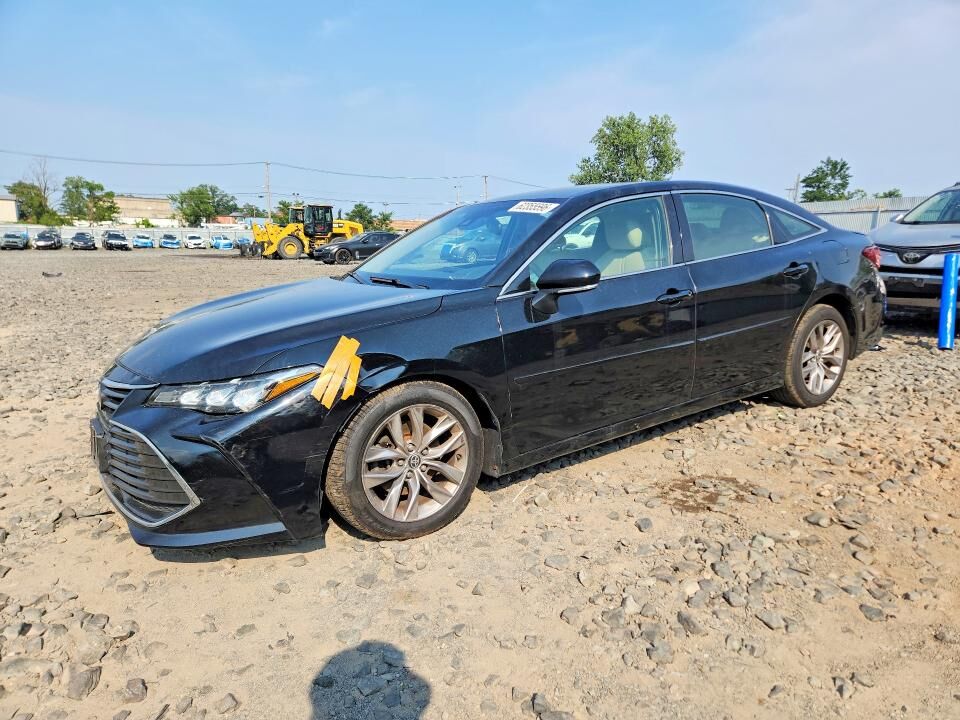 2020 TOYOTA Avalon