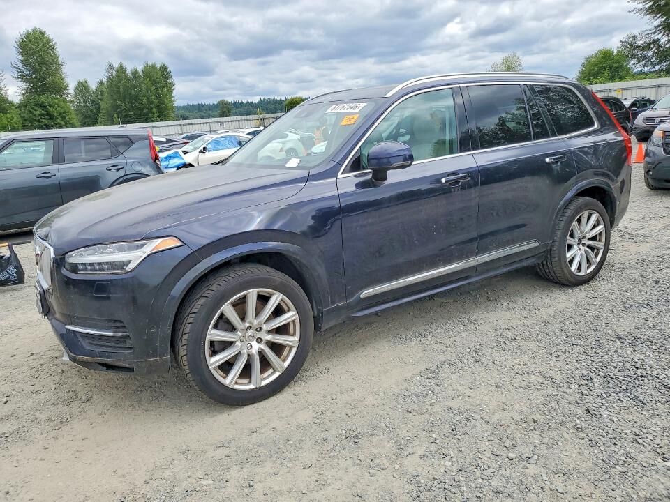 2017 VOLVO XC90