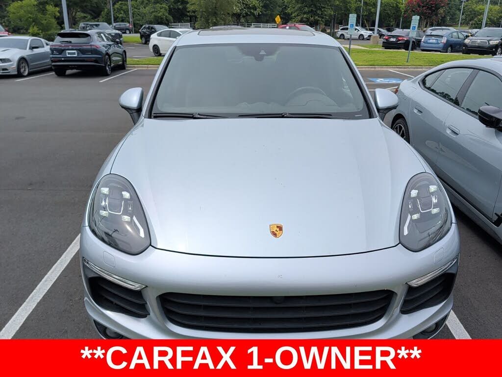 2017 PORSCHE Cayenne