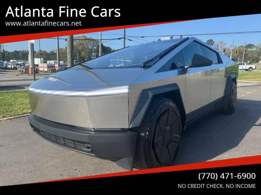 2025 TESLA Cybertruck