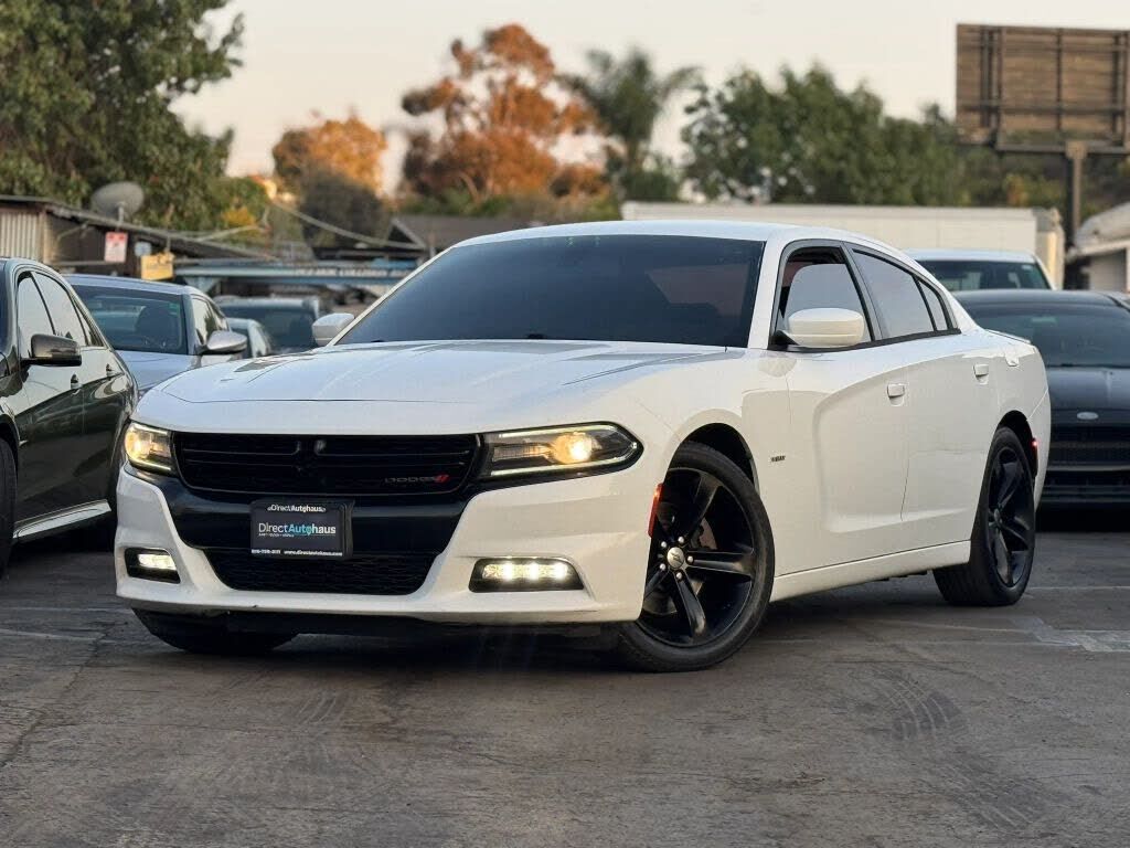2017 DODGE Charger