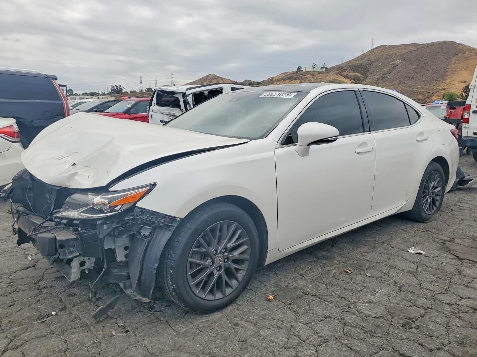 2018 LEXUS ES