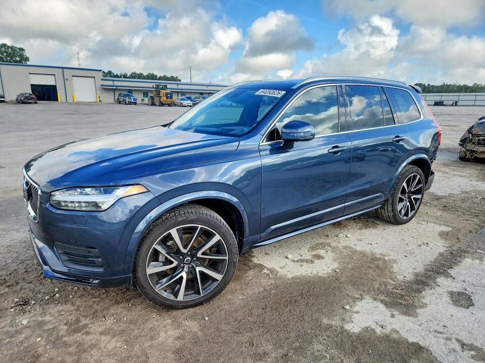 2022 VOLVO XC90