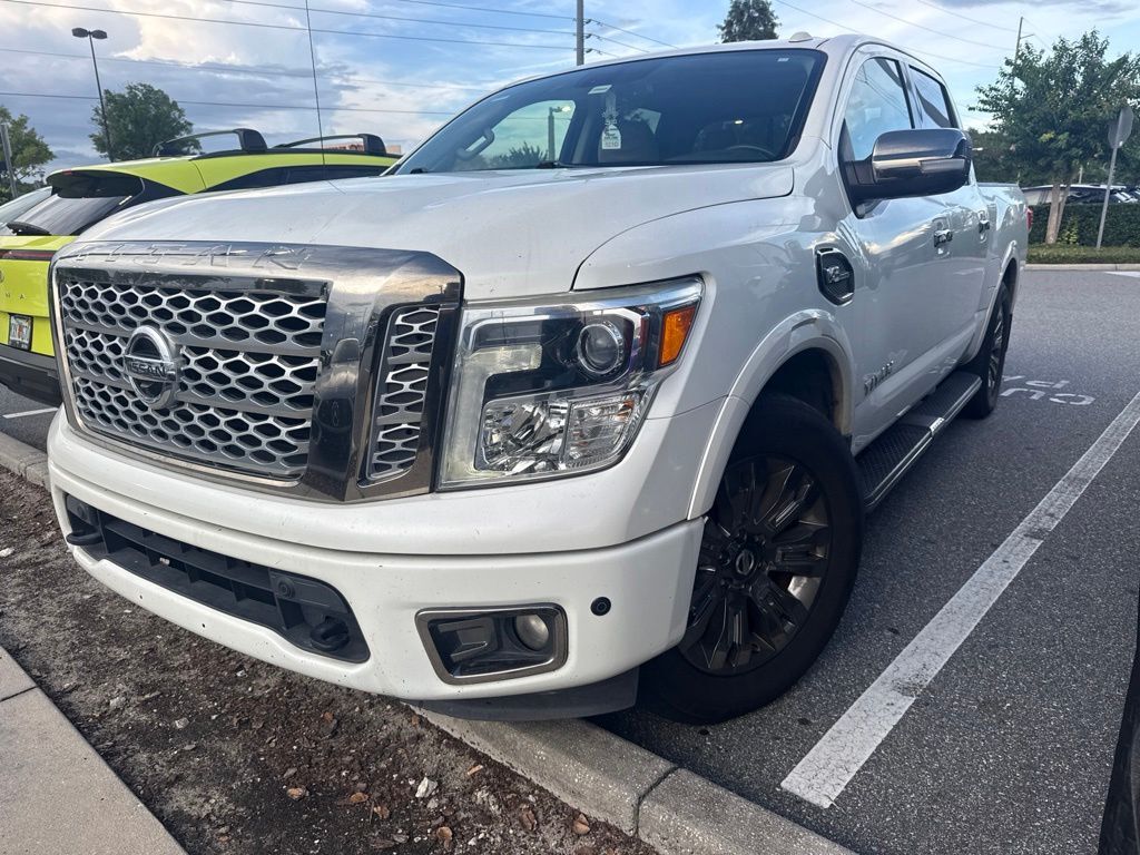 2017 NISSAN Titan