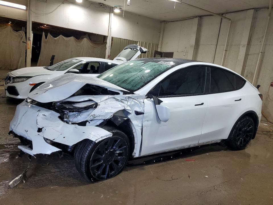 2022 TESLA Model Y