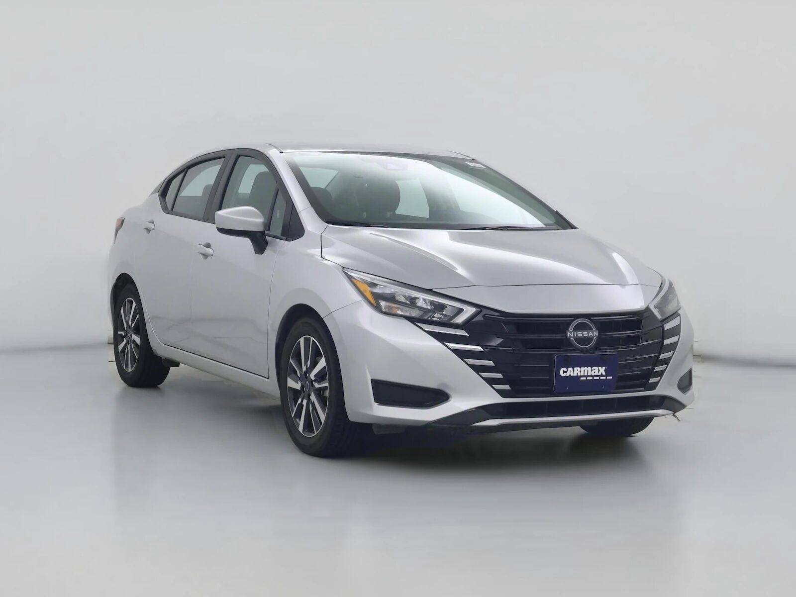 2025 NISSAN Versa