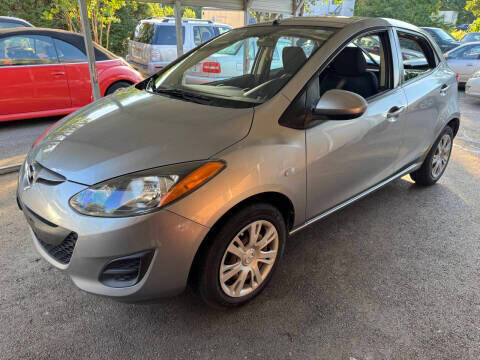 2011 MAZDA Mazda2