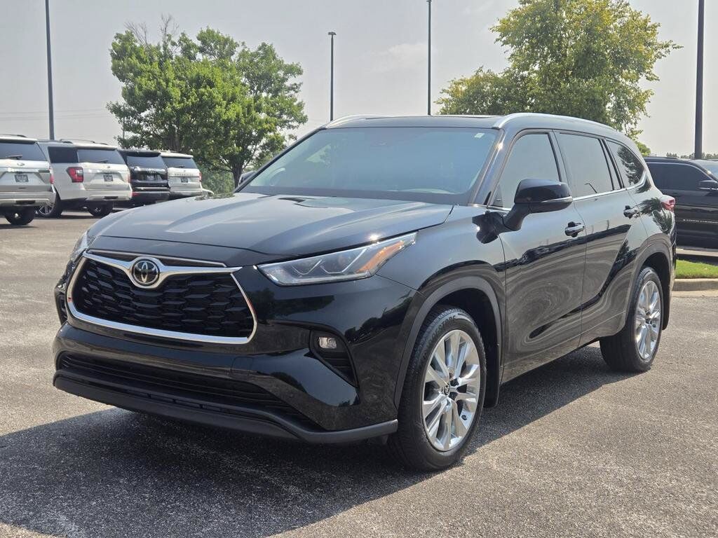 2023 TOYOTA Highlander