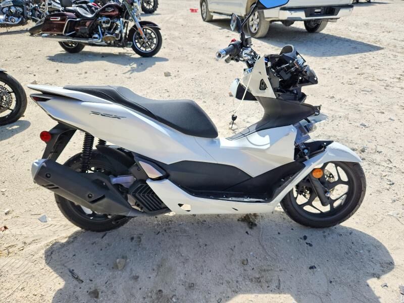 2022 HONDA PCX