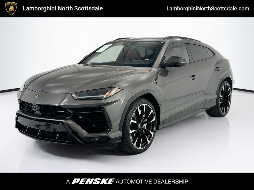 2022 LAMBORGHINI URUS
