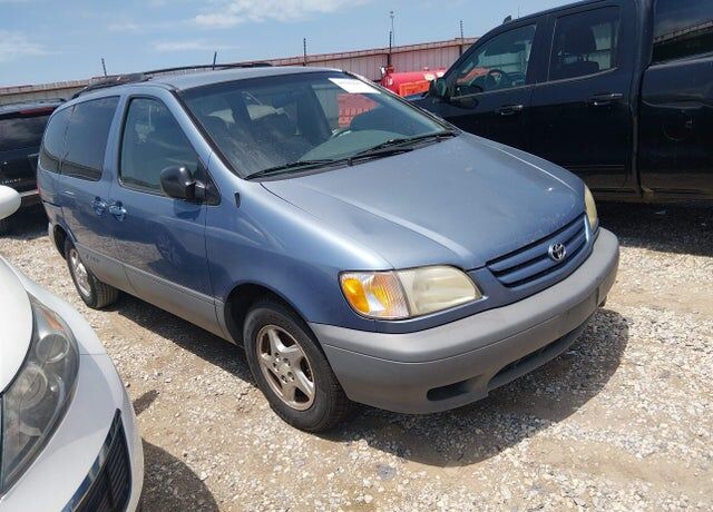 2002 TOYOTA Sienna