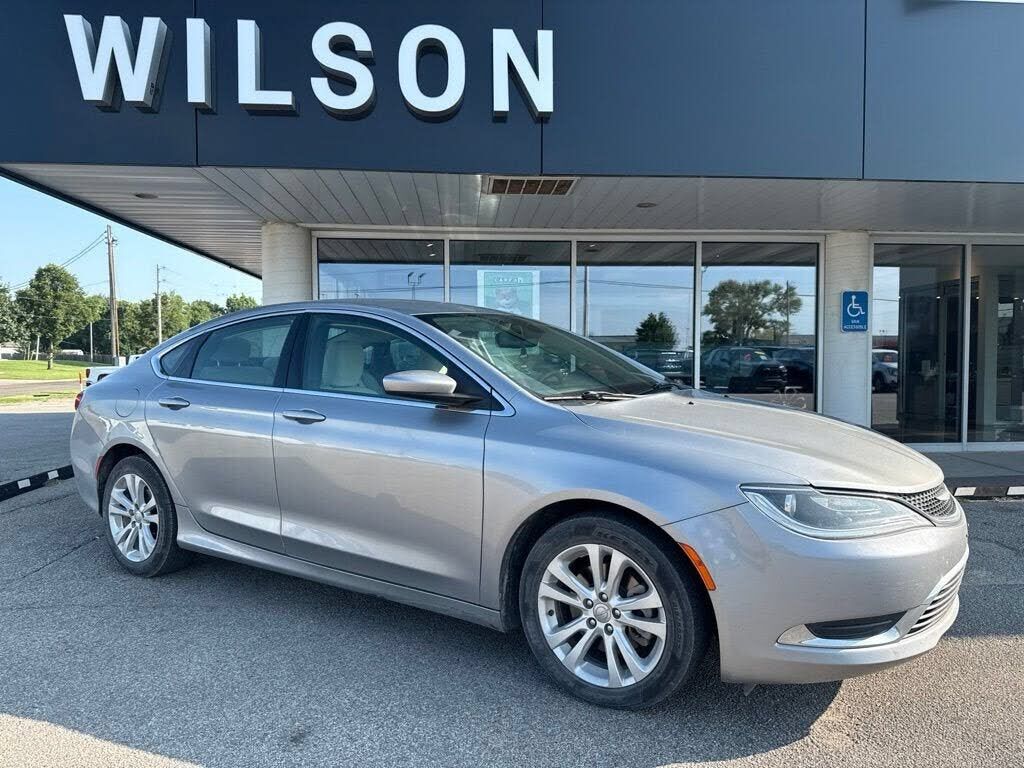 2016 CHRYSLER 200