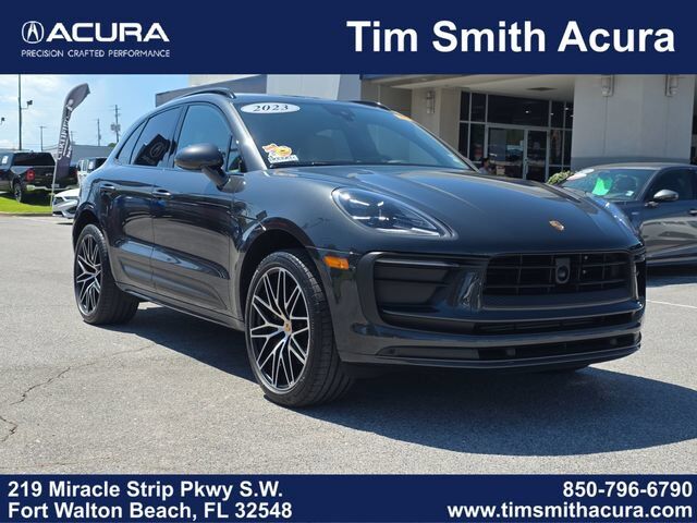 2023 PORSCHE Macan