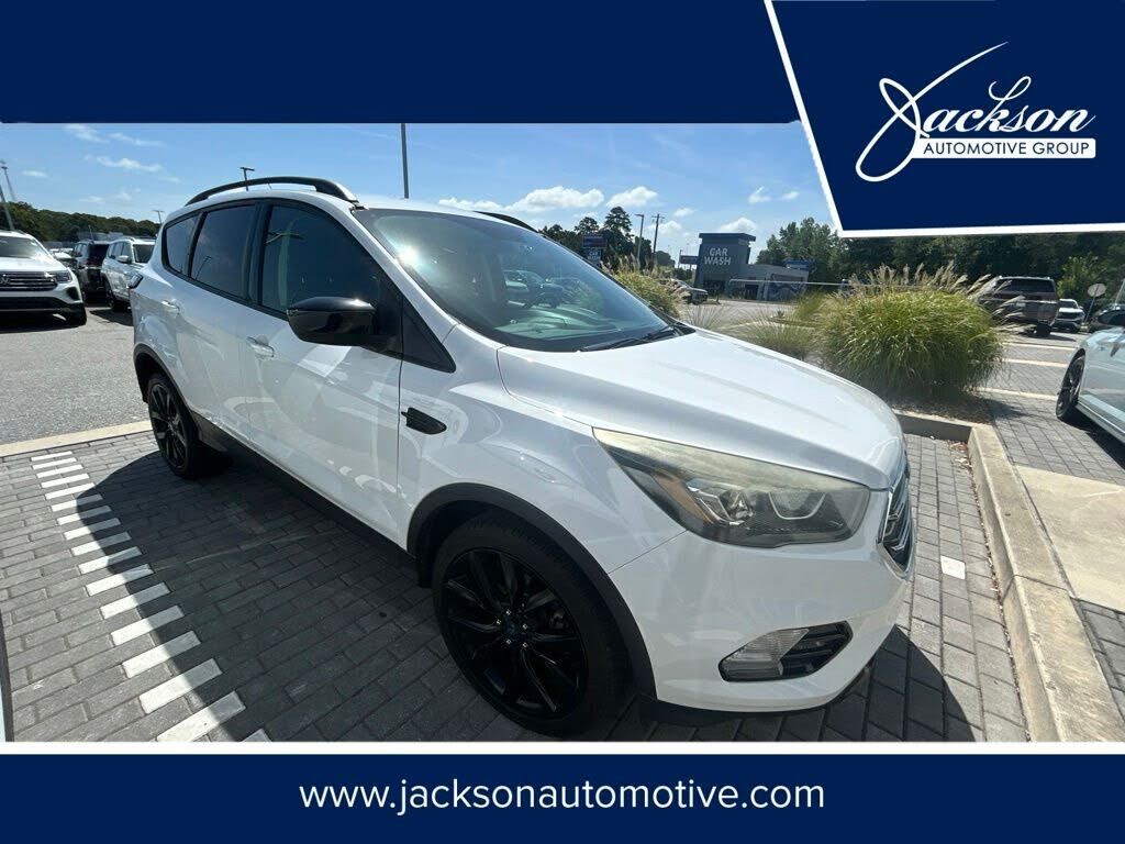 2017 FORD Escape