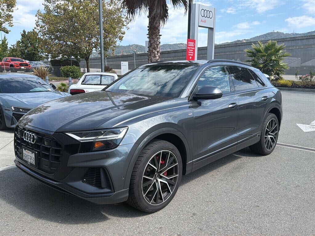 2020 AUDI Q8