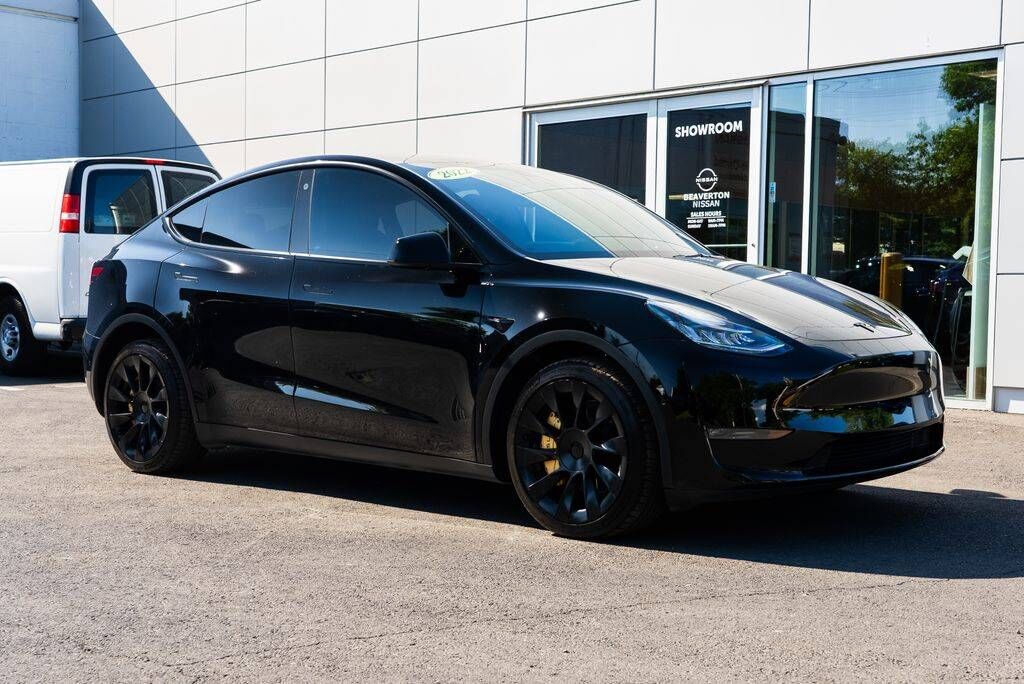 2022 TESLA Model Y