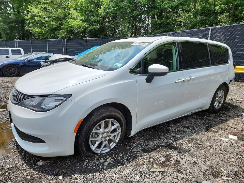 2023 CHRYSLER Voyager