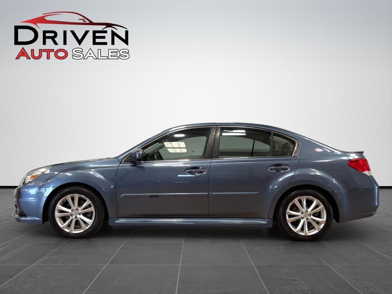 2013 SUBARU Legacy