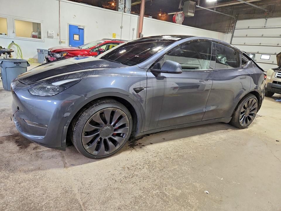 2021 TESLA Model Y