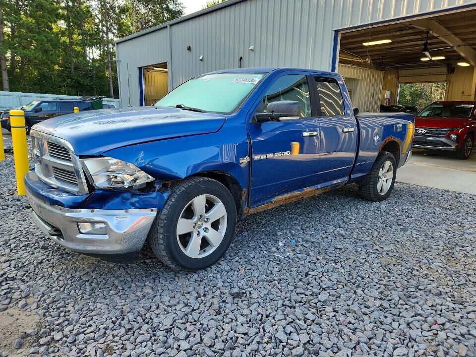 2011 DODGE Ram