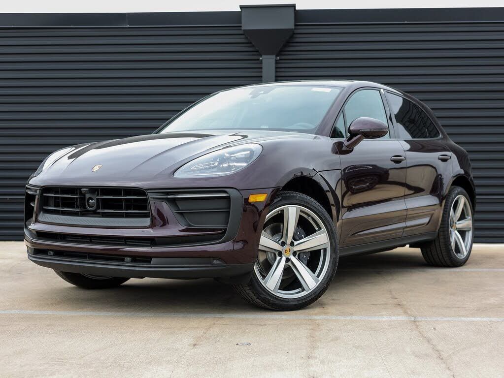 2026 PORSCHE Macan