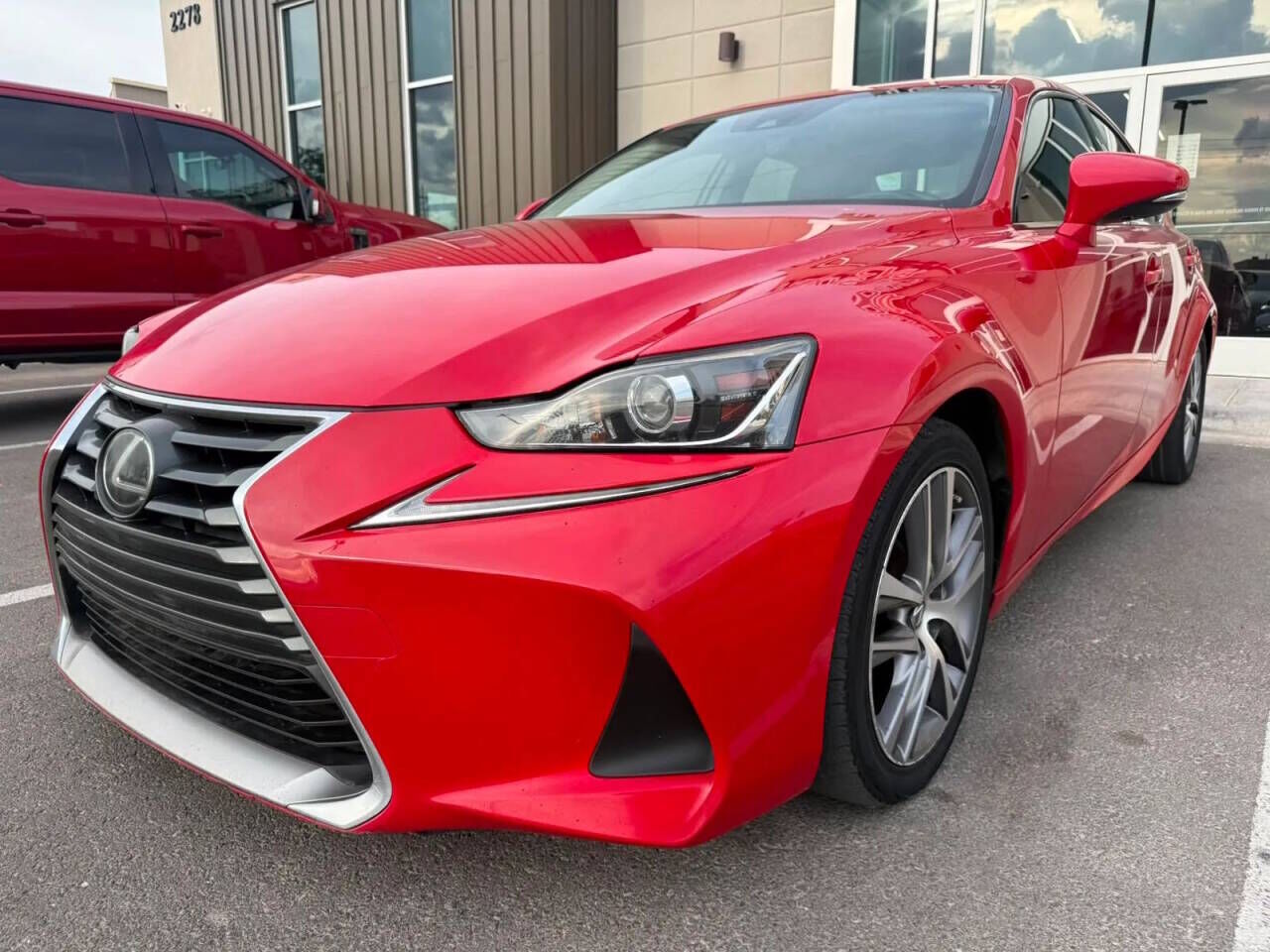 2019 LEXUS IS