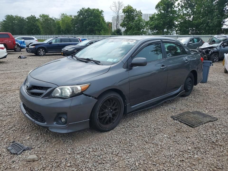 2013 TOYOTA Corolla