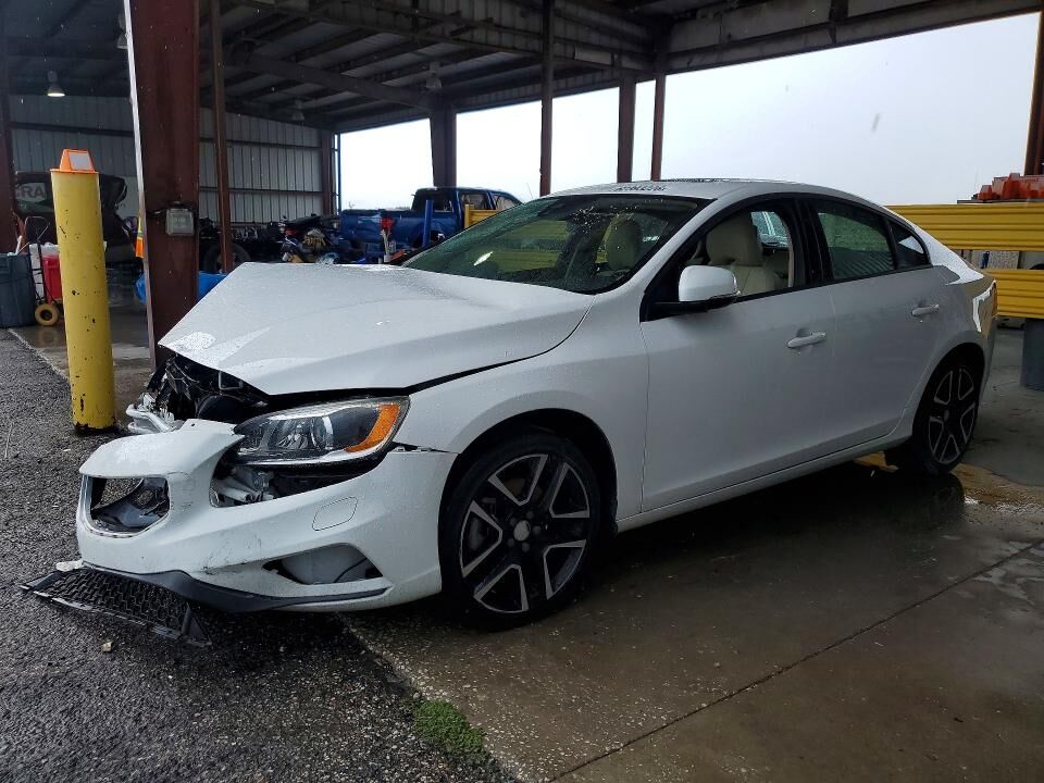 2018 VOLVO S60