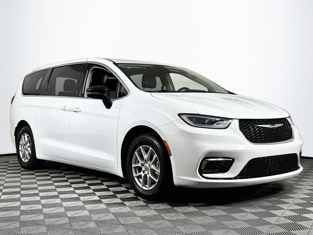 2024 CHRYSLER Pacifica